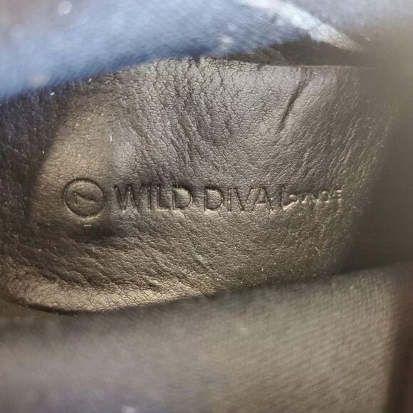 Wild Diva  Lounge Heel Suede Bootie - Picture 9 of 9